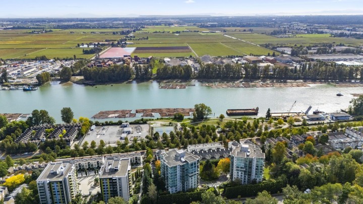 Photo 31 at 707 - 2763 Chandlery Place, South Marine, Vancouver East