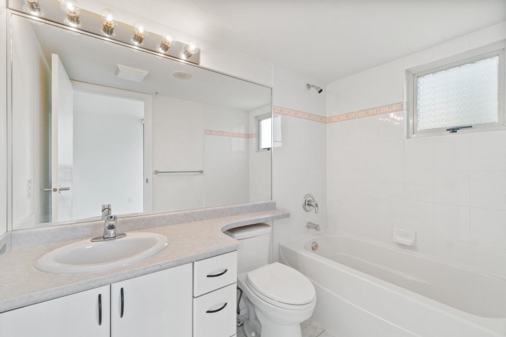 Photo 21 at 707 - 2763 Chandlery Place, South Marine, Vancouver East