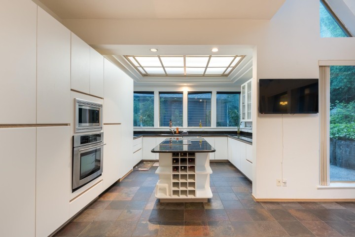 Photo 9 at 4779 Woodley Drive, Cypress Park Estates, West Vancouver