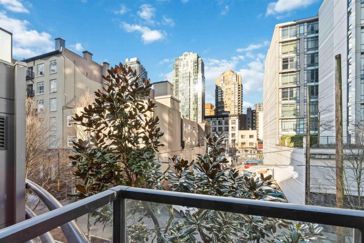 Photo 20 at 310 - 1155 Seymour Street, Downtown VW, Vancouver West