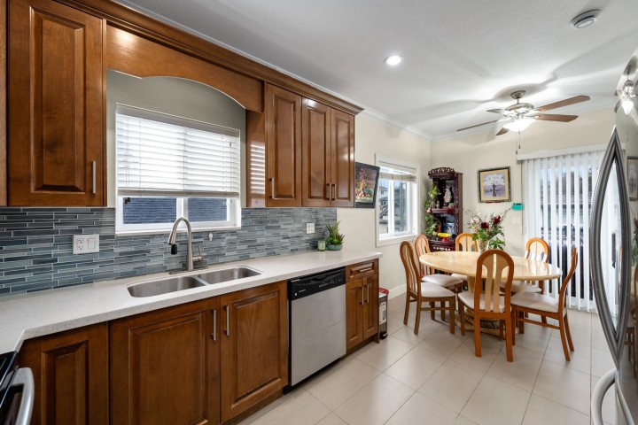 Photo 13 at 2643 E 8th Avenue, Renfrew VE, Vancouver East