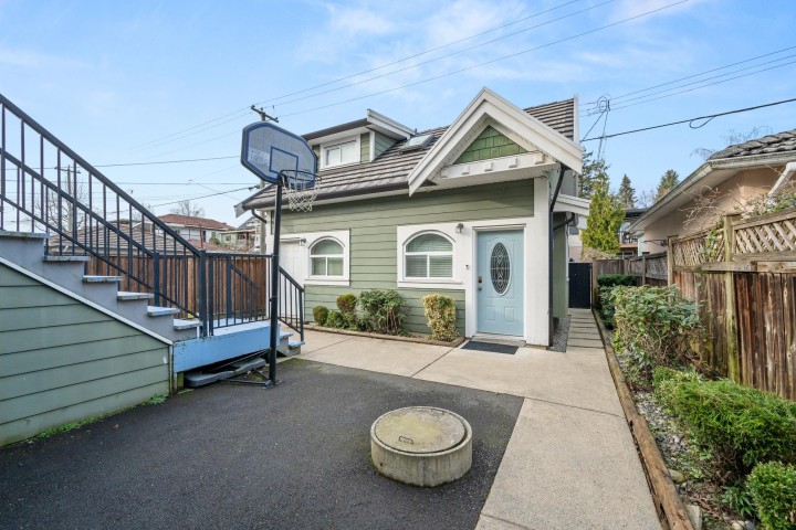 Photo 36 at 2643 E 8th Avenue, Renfrew VE, Vancouver East