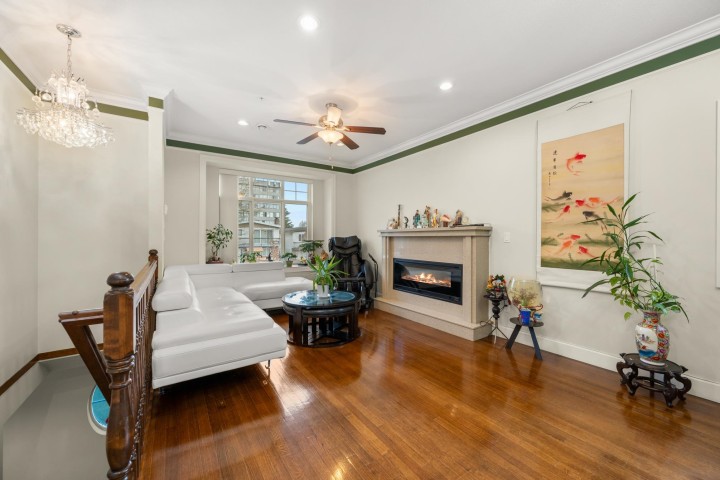 Photo 5 at 2643 E 8th Avenue, Renfrew VE, Vancouver East