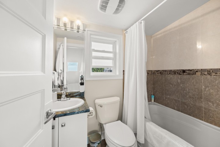 Photo 34 at 2643 E 8th Avenue, Renfrew VE, Vancouver East