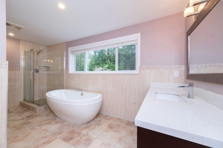 Photo 24 at 1805 Rosebery Avenue, Queens, West Vancouver