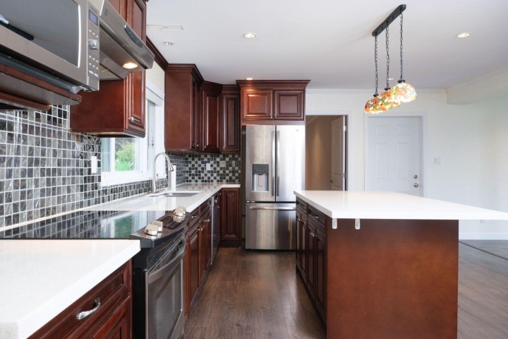 Photo 14 at 1805 Rosebery Avenue, Queens, West Vancouver