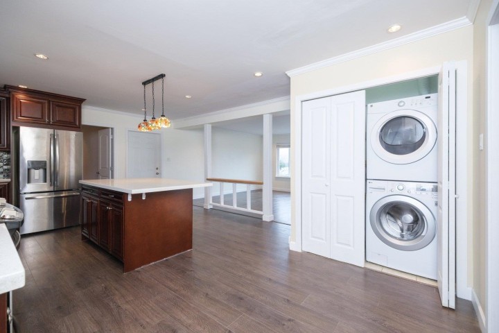 Photo 15 at 1805 Rosebery Avenue, Queens, West Vancouver