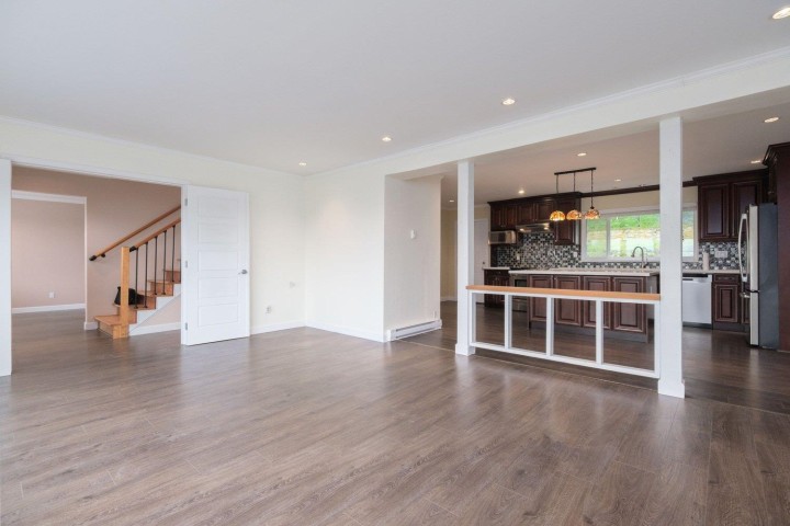 Photo 11 at 1805 Rosebery Avenue, Queens, West Vancouver