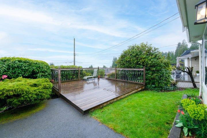 Photo 31 at 1805 Rosebery Avenue, Queens, West Vancouver