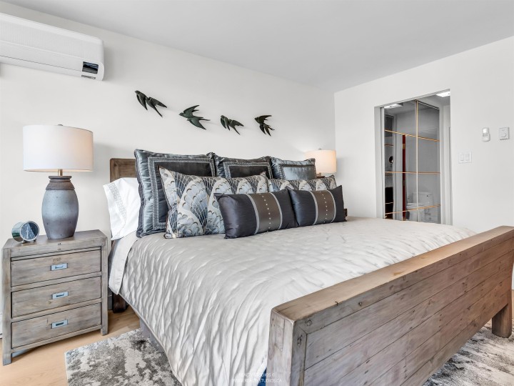 Photo 13 at 607 - 1450 Pennyfarthing Drive, False Creek, Vancouver West