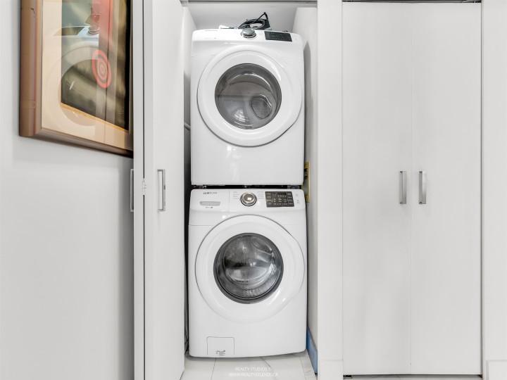 Photo 20 at 607 - 1450 Pennyfarthing Drive, False Creek, Vancouver West