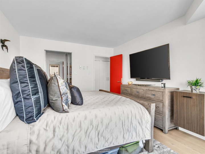 Photo 14 at 607 - 1450 Pennyfarthing Drive, False Creek, Vancouver West