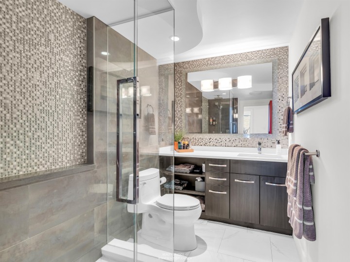 Photo 21 at 607 - 1450 Pennyfarthing Drive, False Creek, Vancouver West