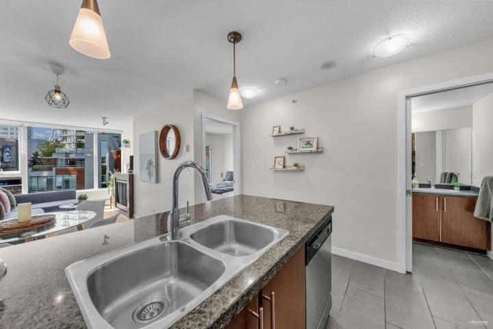 Photo 9 at 703 - 58 Keefer Place, Downtown VW, Vancouver West