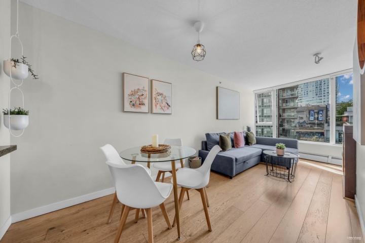 Photo 4 at 703 - 58 Keefer Place, Downtown VW, Vancouver West