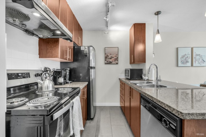 Photo 8 at 703 - 58 Keefer Place, Downtown VW, Vancouver West