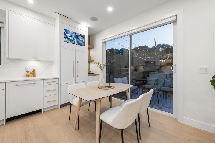 Photo 13 at 2 - 4855 Dumfries Street, Knight, Vancouver East