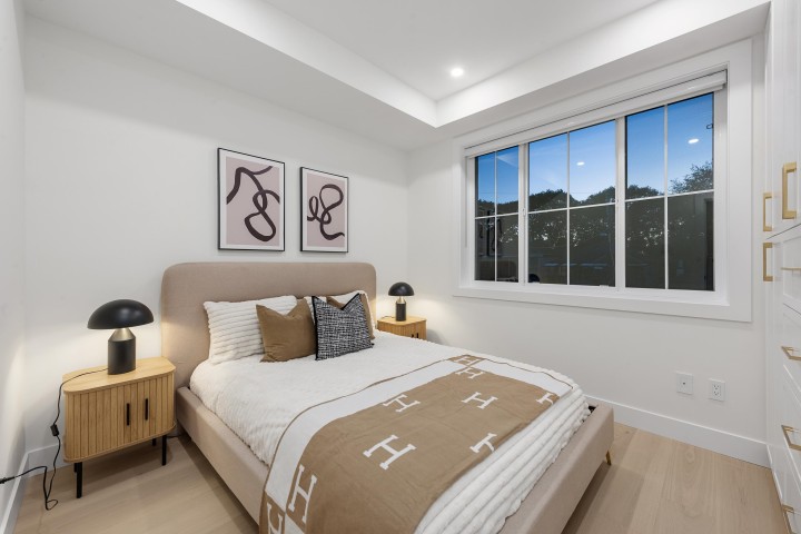 Photo 16 at 2 - 4855 Dumfries Street, Knight, Vancouver East