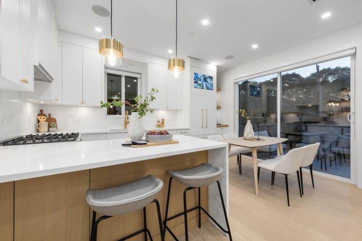 Photo 12 at 2 - 4855 Dumfries Street, Knight, Vancouver East