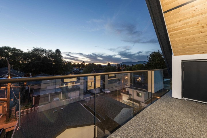 Photo 22 at 2 - 4855 Dumfries Street, Knight, Vancouver East