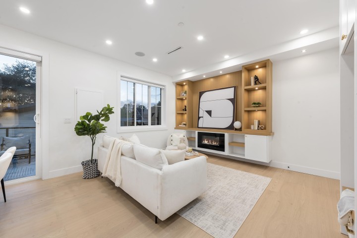 Photo 8 at 2 - 4855 Dumfries Street, Knight, Vancouver East