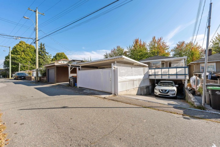 Photo 36 at 1465 E 49th Avenue, Knight, Vancouver East