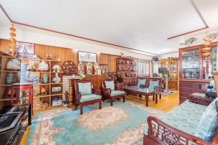 Photo 5 at 1465 E 49th Avenue, Knight, Vancouver East