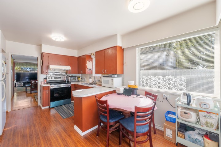 Photo 14 at 1465 E 49th Avenue, Knight, Vancouver East