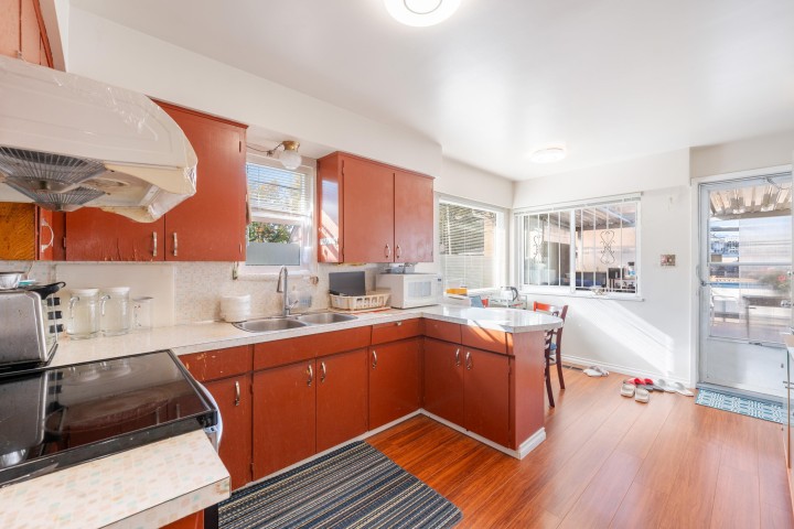 Photo 11 at 1465 E 49th Avenue, Knight, Vancouver East