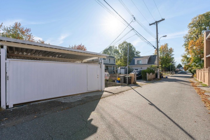 Photo 35 at 1465 E 49th Avenue, Knight, Vancouver East