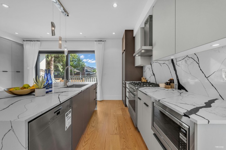 Photo 7 at 8420 Wiltshire Street, S.W. Marine, Vancouver West