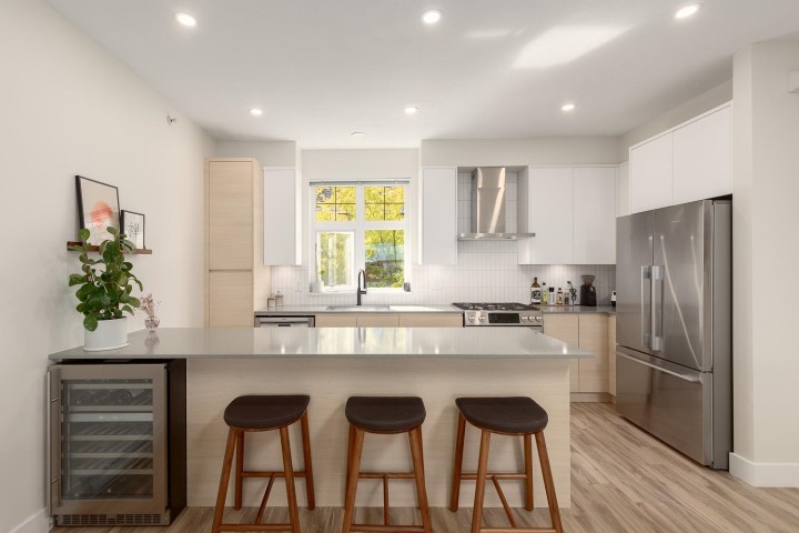 Photo 1 at 2272 St. George Street, Mount Pleasant VE, Vancouver East