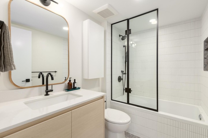 Photo 14 at 2272 St. George Street, Mount Pleasant VE, Vancouver East