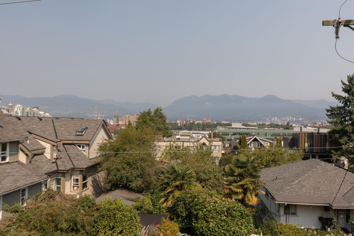 Photo 11 at 2272 St. George Street, Mount Pleasant VE, Vancouver East