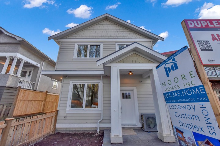 Photo 13 at 1 - 1436 E 1st Avenue, Grandview Woodland, Vancouver East