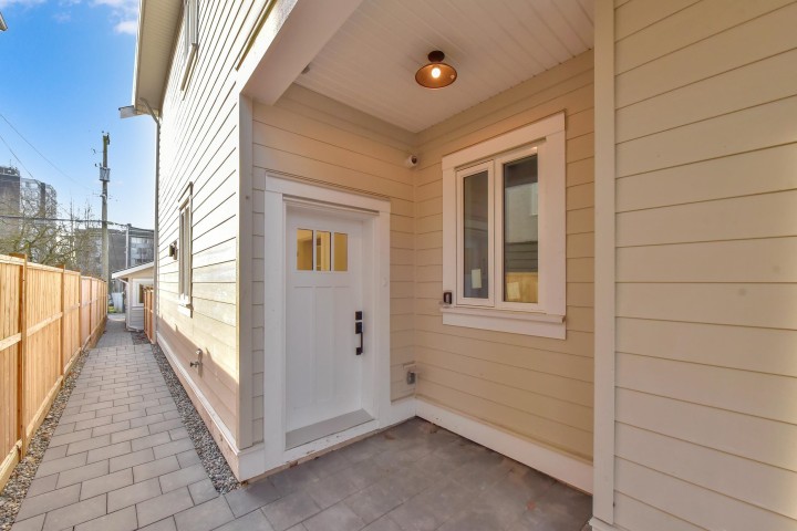 Photo 15 at 1 - 1436 E 1st Avenue, Grandview Woodland, Vancouver East