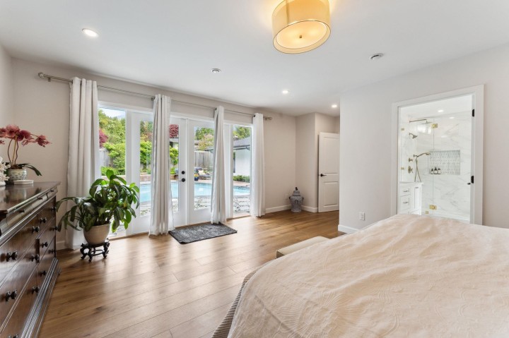 Photo 13 at 3061 Bewicke Avenue, Delbrook, North Vancouver