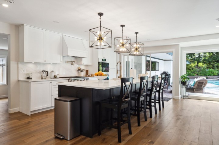 Photo 1 at 3061 Bewicke Avenue, Delbrook, North Vancouver