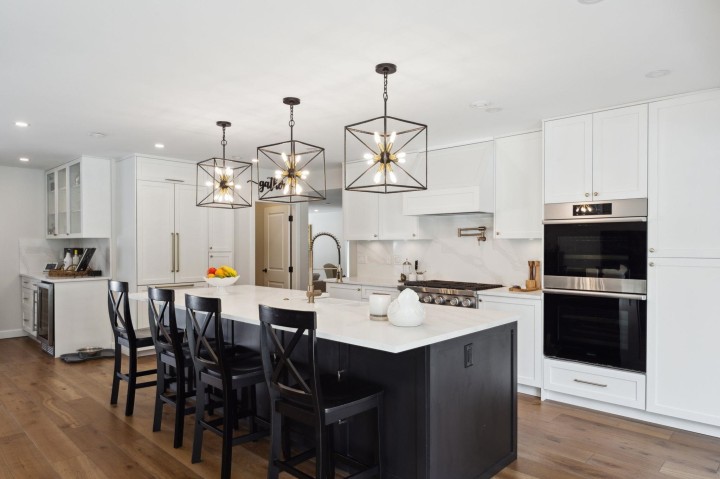 Photo 8 at 3061 Bewicke Avenue, Delbrook, North Vancouver