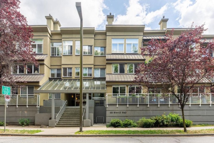 Photo 2 at 301 - 650 Moberly Road, False Creek, Vancouver West