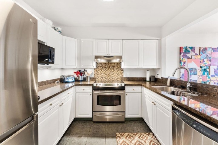 Photo 5 at 301 - 650 Moberly Road, False Creek, Vancouver West