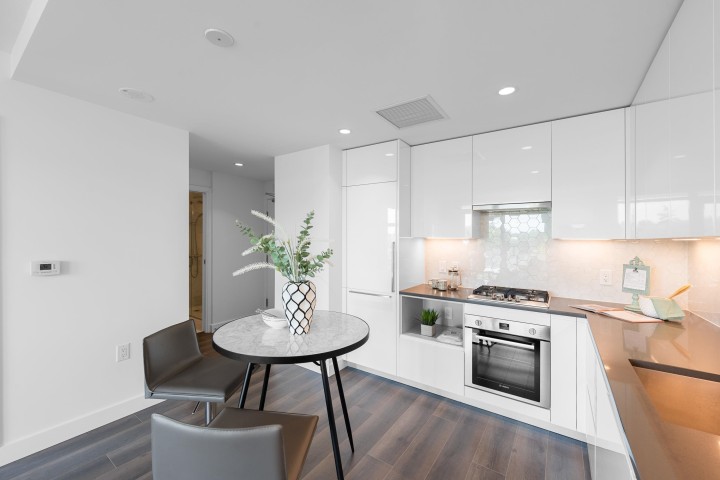 Photo 4 at 405 - 8181 Chester Street, South Vancouver, Vancouver East