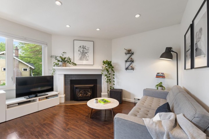 Photo 2 at 103 W 15th Avenue, Mount Pleasant VW, Vancouver West