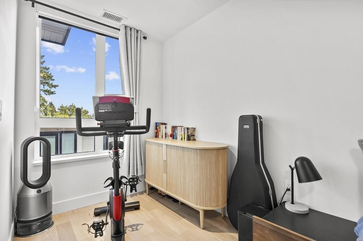 Photo 16 at 3956 Dumfries Street, Knight, Vancouver East