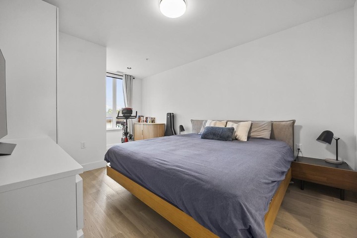 Photo 14 at 3956 Dumfries Street, Knight, Vancouver East