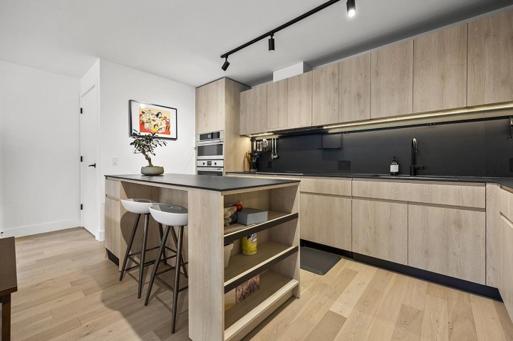 Photo 11 at 3956 Dumfries Street, Knight, Vancouver East