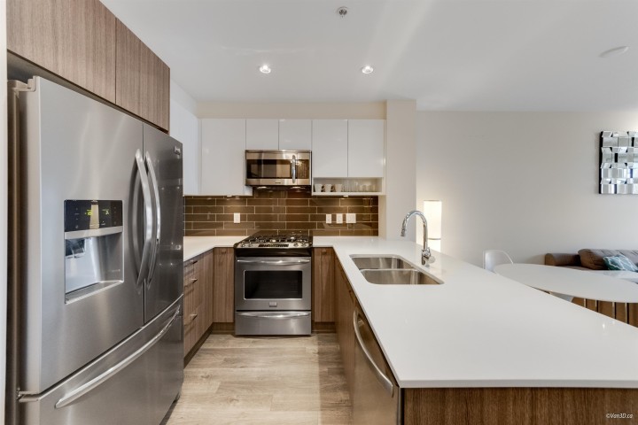 Photo 13 at 204 - 202 E 24th Avenue, Main, Vancouver East