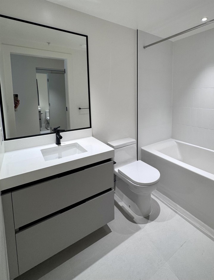 Photo 7 at 203 - 2235 E Broadway, Grandview Woodland, Vancouver East