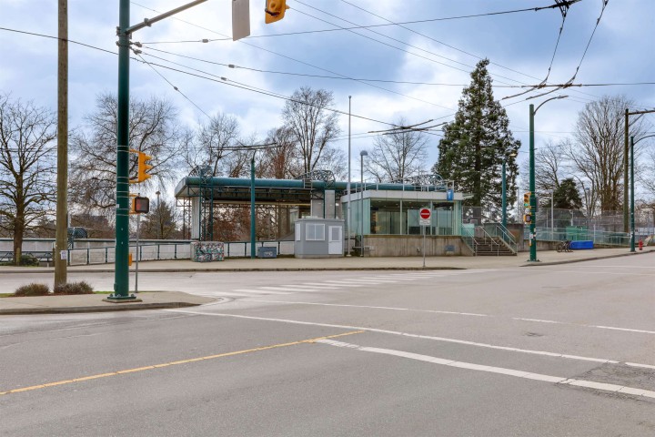 Photo 27 at 411 - 4933 Clarendon Street, Collingwood VE, Vancouver East