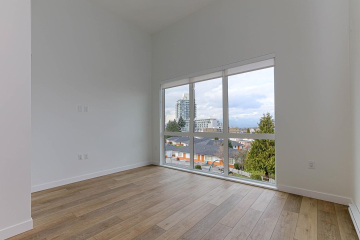 Photo 7 at 411 - 4933 Clarendon Street, Collingwood VE, Vancouver East
